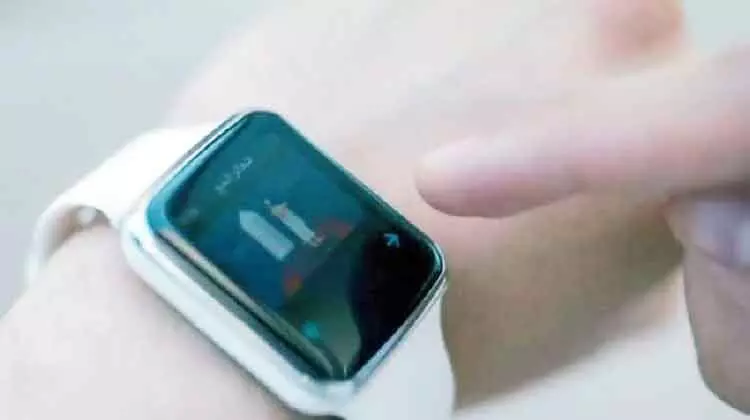 ഹ​​ജ്ജ്​ തീ​​ർ​​ഥാ​​ട​​ക​​ർ​​ക്ക്​ സ്​​​മാ​​ർ​​ട്ട്​ കൈ​​വ​​ള​​ക​​ളും