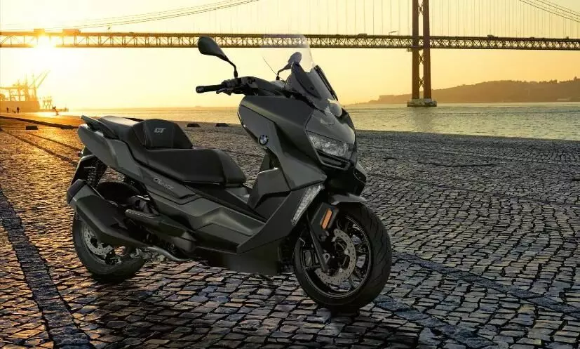 BMW Motorrad Teases First BMW Maxi-Scooter For India