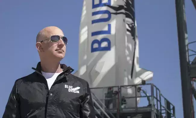 ജെഫ്​ ബെസോ​സ്​ നാളെ ബഹിരാകാശത്തേക്ക്​