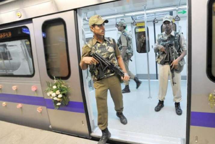 കർഷക സമരം പാർലമെൻറിന് മുന്നിലേക്ക്; മെട്രോ സ്റ്റേഷൻ അടച്ചിടും കർഷക സമരം പാർലമെൻറിന് മുന്നിലേക്ക്; മെട്രോ സ്റ്റേഷൻ അടച്ചിടും