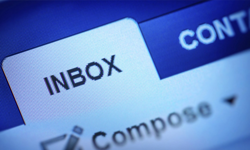 എ.കെ. ബാല‍ൻെറ മരുമകളില്‍നിന്ന് പണം തട്ടിയെടുക്കാന്‍ ശ്രമം; സൈബർ സെൽ കേസെടുത്തു