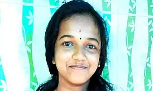 പരിമിതികൾ മറികടന്ന് അഞ്ജനക്ക് ഉന്നത വിജയം പരിമിതികൾ മറികടന്ന് അഞ്ജനക്ക് ഉന്നത വിജയം