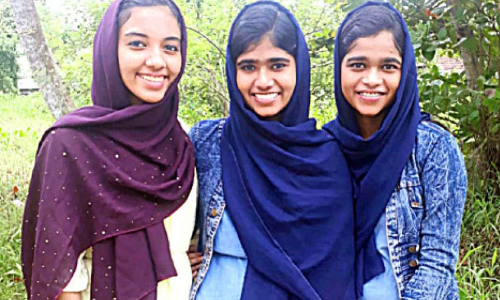 കുടുംബത്തിലേക്ക്​ മൂന്ന്​ എ പ്ലസ്​; ഇരട്ടകൾക്ക്​ ഇരട്ടി മധുരം