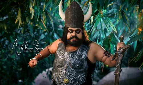 മോഡലാവാൻ എന്തിനാ മോനേ സിക്സ് പാക്ക്...; വീണ്ടും വേറിട്ട പരീക്ഷണവുമായി മഹാദേവൻ തമ്പി