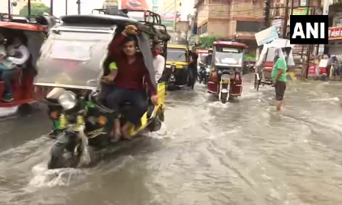 മുംബൈയിൽ കനത്ത മഴയും മണ്ണിടിച്ചിലും; മരണം 20 കടന്നു