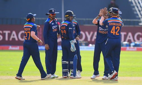 ജയിക്കാൻ 263; ലങ്കക്കെതിരെ അടിച്ചുതുടങ്ങി ഇന്ത്യ