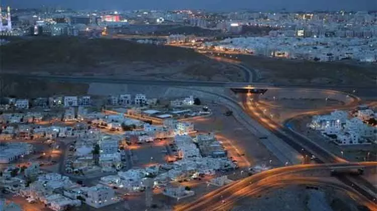 സമ്പൂർണ ലോക്ഡൗൺ നാളെ മുതൽ: ഹൈപർമാർക്കറ്റുകളിൽ വൻ തിരക്ക്; ചിലയിനം ഭക്ഷ്യ ഉൽപന്നങ്ങൾ കിട്ടാനില്ല സമ്പൂർണ ലോക്ഡൗൺ നാളെ മുതൽ: ഹൈപർമാർക്കറ്റുകളിൽ വൻ തിരക്ക്; ചിലയിനം ഭക്ഷ്യ ഉൽപന്നങ്ങൾ കിട്ടാനില്ല