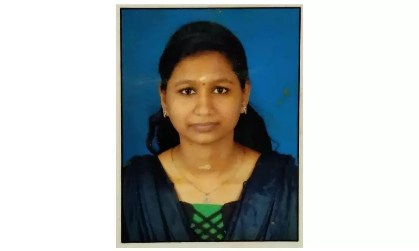 ബിരുദഫലം പുറത്ത് വരുന്നതിന് മുമ്പെ പ്രീതിക അറബിക് അധ്യാപികയായി ബിരുദഫലം പുറത്ത് വരുന്നതിന് മുമ്പെ പ്രീതിക അറബിക് അധ്യാപികയായി