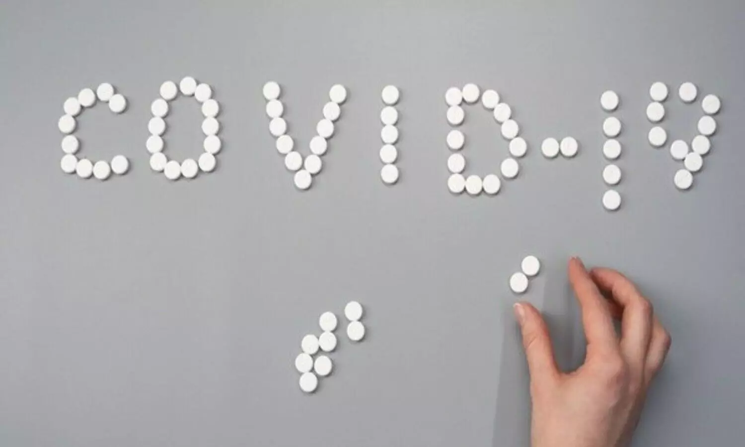 മാ​റി​മ​റി​ഞ്ഞ്​ ടി.​പി.​ആ​ർ  ന​ട്ടം​തി​രി​ഞ്ഞ്​ ജ​നം