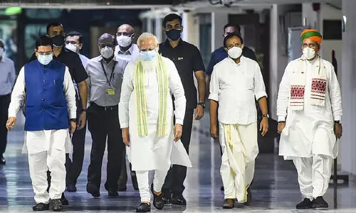 പാ​ർ​ല​മെൻറ്​ സ​മ്മേ​ള​നം ഇ​ന്ന്​ ആ​രം​ഭി​ക്കും; ഏ​ത്​ വി​ഷ​യ​വും ച​ർ​ച്ച ചെ​യ്യാ​മെ​ന്ന്​ പ്രധാനമന്ത്രി