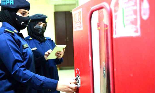 ഹാ​ജി​മാ​രു​ടെ സു​ര​ക്ഷ​​ക്ക് വ​നി​ത ഉ​ദ്യോ​ഗ​സ്​​ഥ​രും