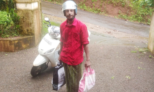 നാടിന് സേവകനായി വിളിപ്പുറത്ത് മധു കുമാറുണ്ട് നാടിന് സേവകനായി വിളിപ്പുറത്ത് മധു കുമാറുണ്ട്