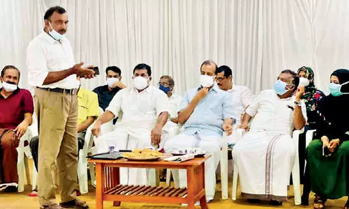 നിർധന കുടുംബങ്ങൾക്ക് വീടൊരുക്കാൻ 45 സെ​ൻറ്​ വിട്ടുനൽകി കുഞ്ഞുട്ടി