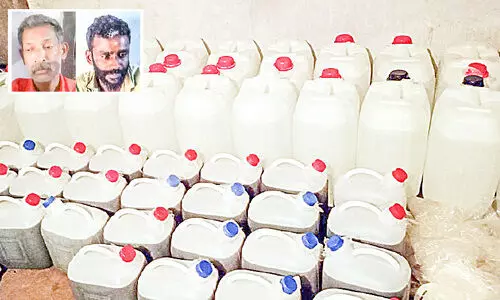 1100 ലിറ്റർ സ്പിരിറ്റുമായി രണ്ടുപേർ പിടിയിൽ