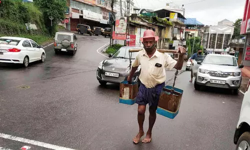 അര നൂറ്റാണ്ടായി ശിവൻ ഒാടുന്നു; ചുമലിൽ പാട്ട വെള്ളവുമായി