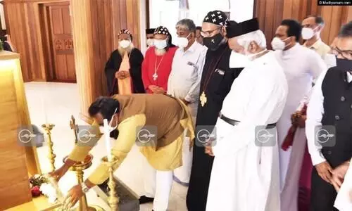 ആർ.എസ്.എസ് നേതാവ് രാം മാധവ് കാതോലിക്കാ ബാവയുടെ കബറിടം സന്ദര്‍ശിച്ചു