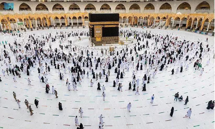 ഹാജിമാർ വീണ്ടും മിനയിൽ; ജംറകളിൽ കല്ലെറിയൽ ആരംഭിച്ചു ഹാജിമാർ വീണ്ടും മിനയിൽ; ജംറകളിൽ കല്ലെറിയൽ ആരംഭിച്ചു