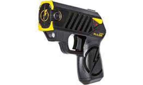 സു​ര​ക്ഷ ഉ​ദ്യോ​ഗ​സ്ഥ​ർ​ക്ക്​ സ്​​റ്റ​ൺ ഗ​ണ്ണും കു​രു​മു​ള​ക്​ സ്​​പ്രേ​യും ന​ൽ​കും