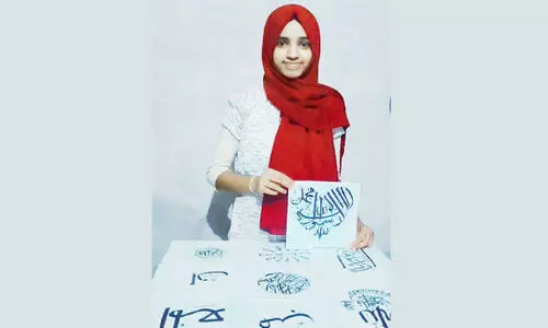 അ​റ​ബി​ക് കാ​ലി​ഗ്ര​ഫി​യി​ൽ വി​സ്മ​യം തീ​ർ​ത്ത് അ​ൻ​സി​യ ഫാ​ത്തി​മ