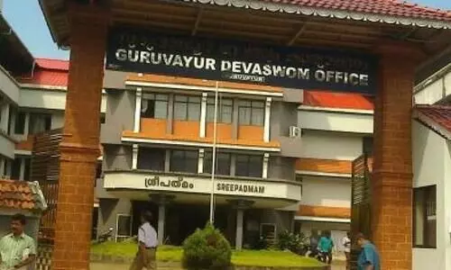 മന്ത്രി മാറിയിട്ടും മാറാതെ ഗുരുവായൂർ ദേവസ്വത്തിലെ തമ്മിലടി