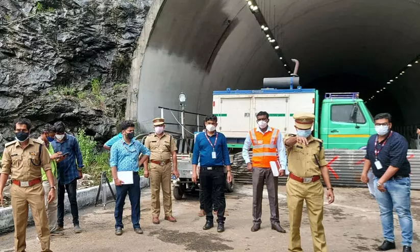 kuthiran tunnel 21721
