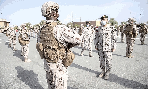 അൽ ദഫ്രയിലെ വ്യോമസേന കാര്യാലയം മുതിർന്ന ഉദ്യോഗസ്ഥർ സന്ദർശിച്ചു