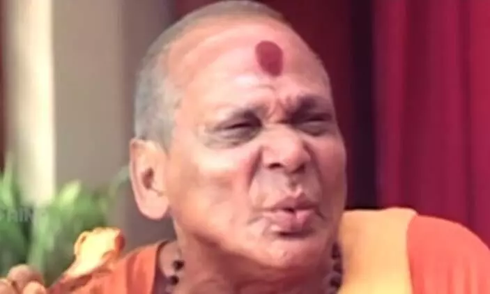 മലയാളി മറക്കൂമോ, എന്റെ മകനാണ് ഇവൻ... ഇവന്‍റെ മകനാണ് അവൻ... അവന്‍റെ മകനാണ് ഇവൻ...