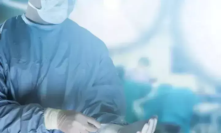 യു.പിയിൽ പ്രസവ ശസ്​ത്രക്രിയക്കിടെ ഡോക്​ടർ തുണി ഉള്ളിൽ മറന്നുവെച്ചു; യുവതി വെന്‍റിലേറ്ററിൽ