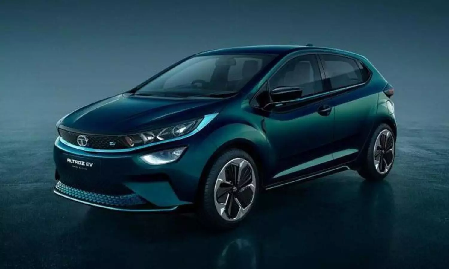 Tata Altroz electric hatchback to get a 500 kms range: Nexon