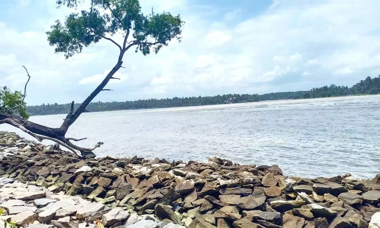 കുഞ്ഞാലിമരക്കാർ പാലം: ഭൂമി ഏറ്റെടുക്കലിന് അനുമതി