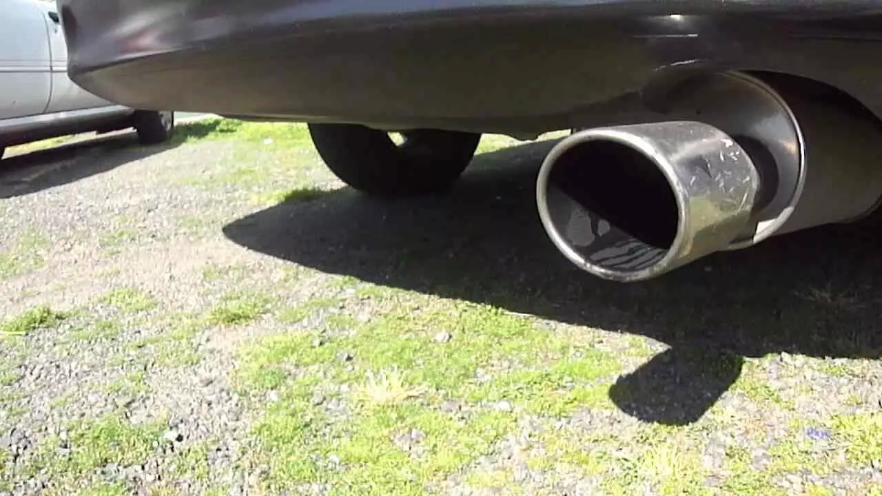 തലോറിലെ കാർ ഷോറൂമിൽനിന്ന്​ 10 ലക്ഷത്തി​െൻറ സൈലന്‍സറുകള്‍ മോഷ്​ടിച്ചു