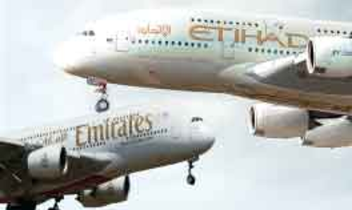 എ​​മി​​റേ​​റ്റ്സും, ഇ​​ത്തി​​ഹാ​​ദും   മി​​ക​​ച്ച വി​​മാ​​ന​​ക​​മ്പ​​നി പ​​ട്ടി​​ക​​യി​​ൽ