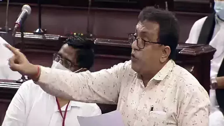 െഎ.ടി മന്ത്രിയുടെ പ്രസ്​താവന കീറിയെറിഞ്ഞ സംഭവം; തൃണമൂൽ എം.പിയെ സസ്​പെൻഡ്​ ചെയ്​തു