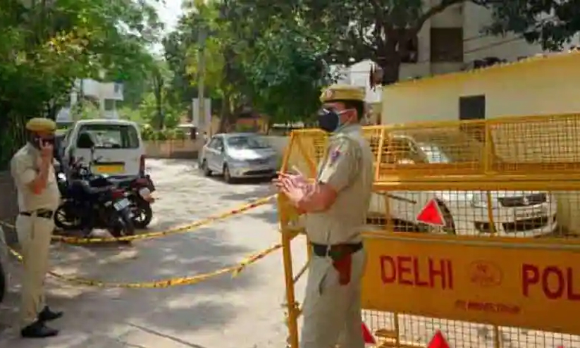 ദേശീയ സുരക്ഷാ നിയമം: ആരെയും അറസ്റ്റ് ചെയ്യാൻ ഡൽഹി പൊലീസിന് അധികാരം നൽകി ലഫ്. ഗവർണർ ദേശീയ സുരക്ഷാ നിയമം: ആരെയും അറസ്റ്റ് ചെയ്യാൻ ഡൽഹി പൊലീസിന് അധികാരം നൽകി ലഫ്. ഗവർണർ