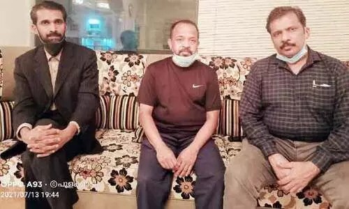 നി​യ​മ​ക്കു​രു​ക്ക്, വൃ​ക്ക​രോ​ഗം: ദു​രി​ത​ത്തി​ലാ​യ മ​ല​യാ​ളി​യെ നാ​ട്ടി​ല​യ​ച്ചു