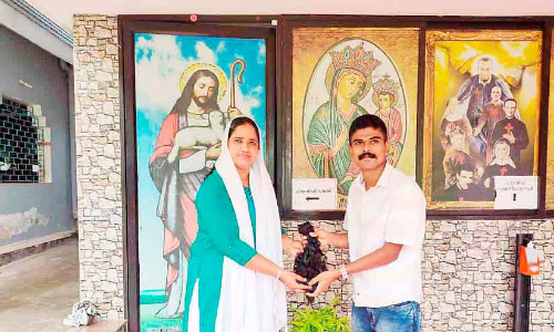 സാന്ത്വനം പകരാനായി യദുവി​െൻറ കാർക്കൂന്തൽ