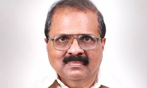 കടം വാങ്ങി ബില്ലടച്ച പാവം മനുഷ്യനെ ഇൻഷുറൻസ്​ കമ്പനി വട്ടം കറക്കുകയാണ് അനീതിയാണിത്  ഡോക്​ടറുടെ പ്രതിഷേധക്കുറിപ്പ്​