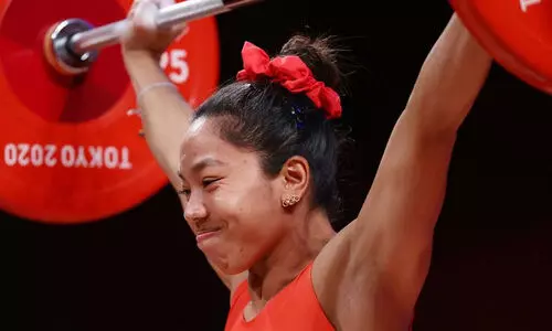 മീ​രാ​ബാ​യ്​ ചാ​നു: വി​റ​കു ചു​മ​ന്നു നേ​ടി​യ വെ​ള്ളി​ക്ക​രു​ത്ത്​