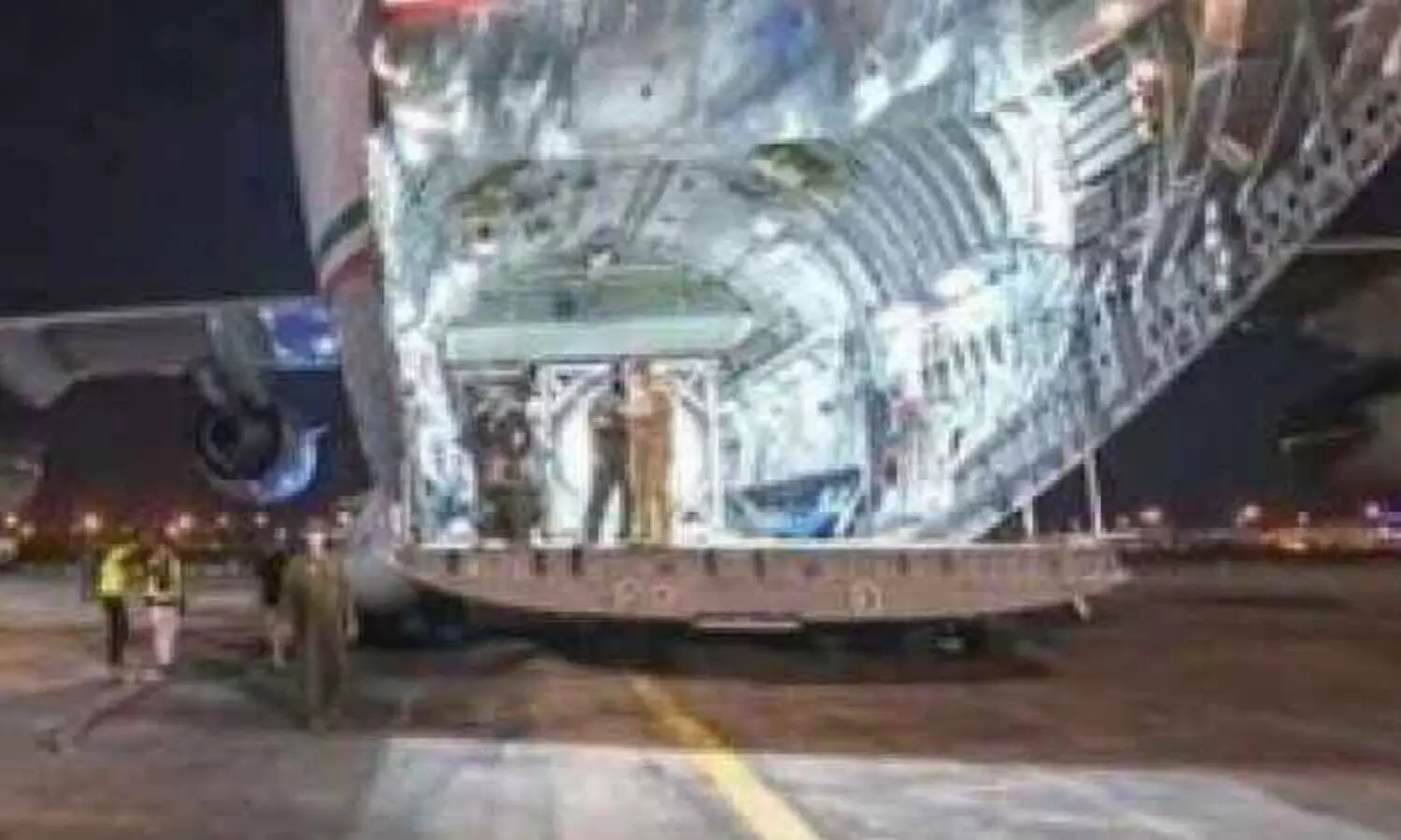 കു​വൈ​ത്തി​െൻറ സ​ഹാ​യ​ങ്ങ​ളു​മാ​യി മൂ​ന്നാ​മ​ത്​ വി​മാ​നം തു​നീ​ഷ്യ​യി​ലെ​ത്തി