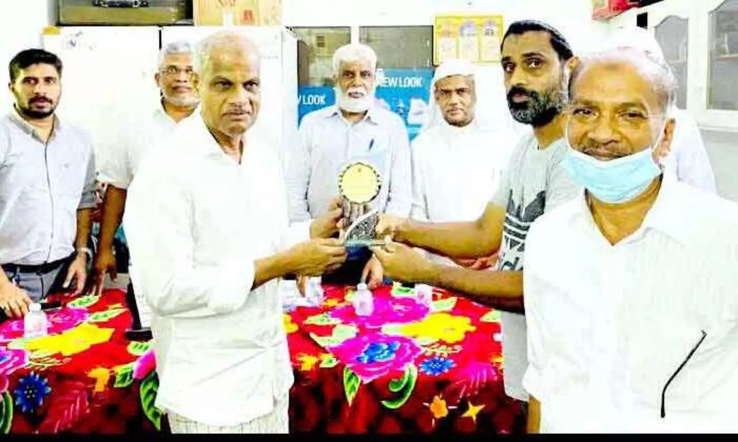 അബ്​ദുറഹ്​മാൻ മേമഞ്ഞോളിക്ക് യാത്രയയപ്പ്​ നൽകി