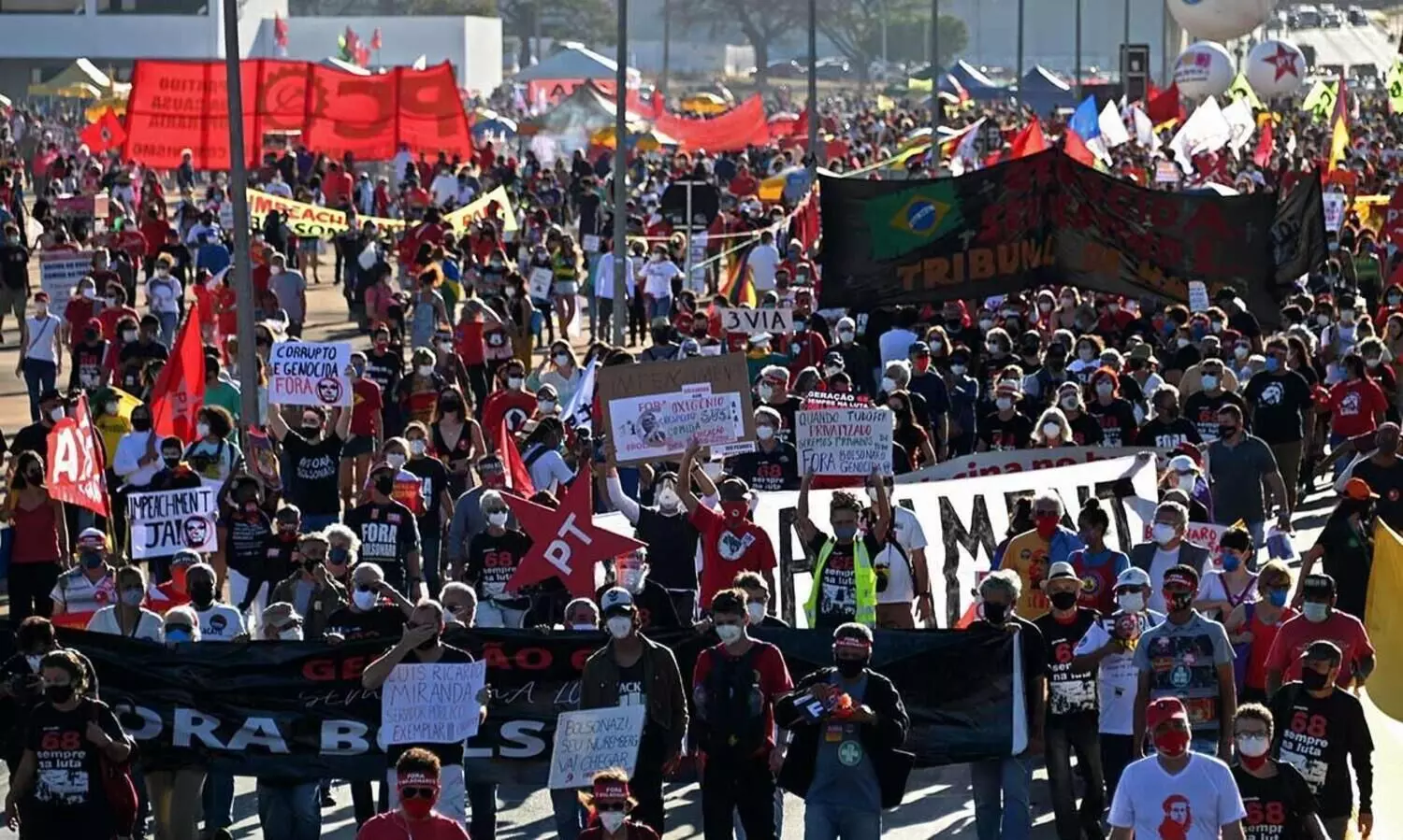 ബ്രസീൽ പ്രസിഡൻറി​െൻറ രാജിക്കായി ജനം തെരുവിൽ