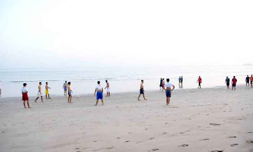 സമ്പൂർണ ലോക്ഡൗൺ: ചുരുക്കം നിയമലംഘനങ്ങൾ റിപ്പോർട്ട് ചെയ്തു സമ്പൂർണ ലോക്ഡൗൺ: ചുരുക്കം നിയമലംഘനങ്ങൾ റിപ്പോർട്ട് ചെയ്തു