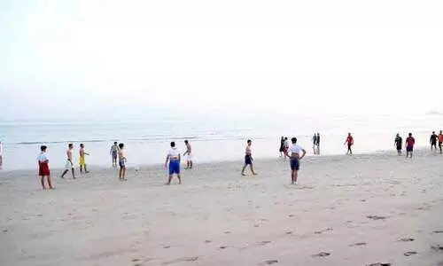 സമ്പൂർണ ലോക്ഡൗൺ: ചുരുക്കം നിയമലംഘനങ്ങൾ റിപ്പോർട്ട് ചെയ്തു സമ്പൂർണ ലോക്ഡൗൺ: ചുരുക്കം നിയമലംഘനങ്ങൾ റിപ്പോർട്ട് ചെയ്തു