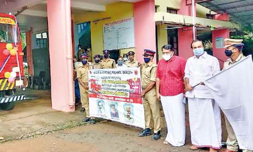 ദു​ര​ന്ത​ങ്ങ​ൾ നേ​രി​ടാ​ന്‍ പു​തി​യ വാ​ഹ​ന​ങ്ങ​ളു​മാ​യി മ​ല​പ്പു​റം ഫ​യ​ർ ഫോ​ഴ്​​സ്​