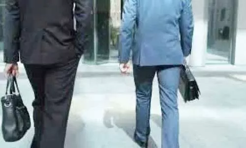 അ​വ​ധി ക​ഴി​ഞ്ഞ് ഇ​ന്നു​മു​ത​ൽ ഓ​ഫി​സു​ക​ൾ സ​ജീ​വ​മാ​കും