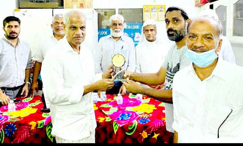 അബ്​ദുറഹ്​മാൻ മേമഞ്ഞോളിക്ക് യാത്രയയപ്പ്​ നൽകി