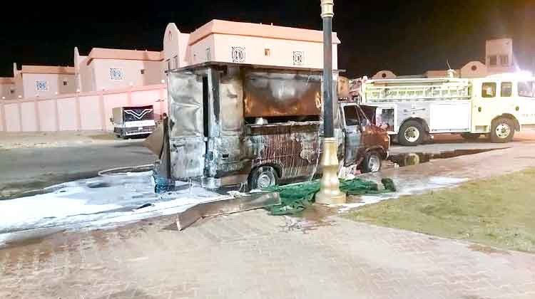 സൗദി യുവതിയുടെ മൊബൈൽ ഭക്ഷണശാലക്ക് തീപിടിച്ചു;ആളപായമില്ല സൗദി യുവതിയുടെ മൊബൈൽ ഭക്ഷണശാലക്ക് തീപിടിച്ചു;ആളപായമില്ല