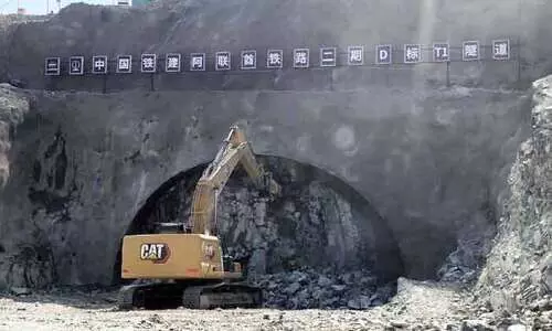 ദുബൈ-ഫുജൈറ ഇത്തിഹാദ്​ റെയിൽവേ : ഏറ്റവും വലിയ തുരങ്കം പൂർത്തിയായി