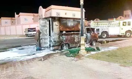 സൗ​ദി യു​വ​തി​യു​ടെ മൊ​ബൈ​ൽ ഭ​ക്ഷ​ണ​ശാ​ല​ക്ക്​ തീ​പി​ടി​ച്ചു;ആ​ള​പാ​യ​മി​ല്ല