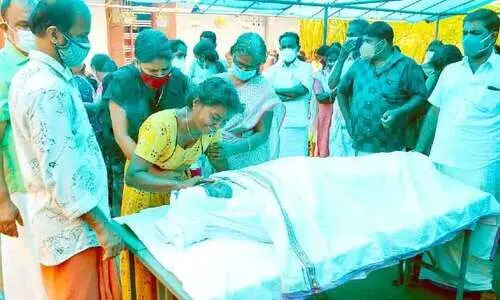 ഇനി ആരുടെ മുൻപിൽ കൈനീട്ടും, ഹരികൃഷ്​​ണയെ രതീഷ് മർദിക്കുമായിരുന്നു –പിതാവ്​